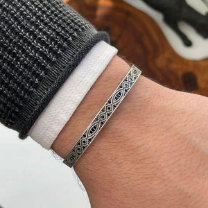 Mens Spiral Cuff Ethnic Pattern Bangle